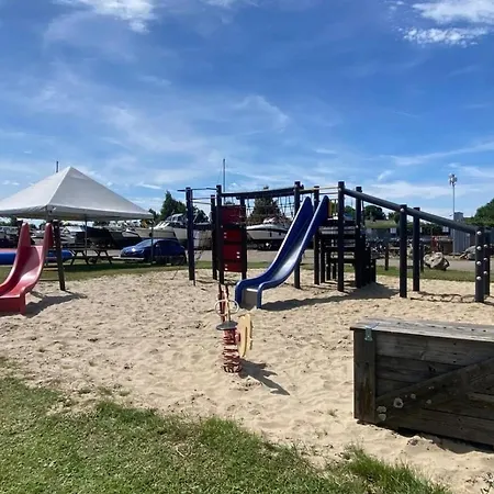 Botel Exclusive Houseboat La Mare 12 X 5 M In *