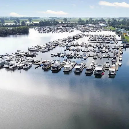 Botel Exclusieve Houseboat La Mare 12 X 5 Meter Met Sauna En Hottup *