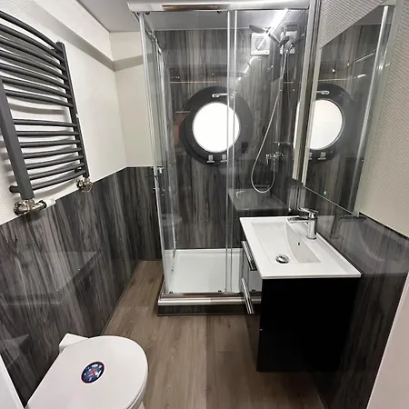 Botel Exclusieve Houseboat La Mare 12 X 5 Meter Met Sauna En Hottup *