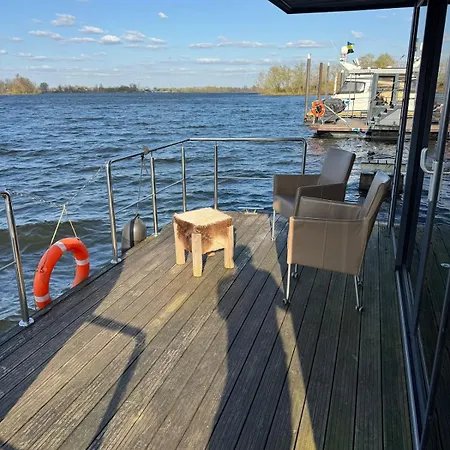 Exclusive Houseboat La Mare 12 X 5 M In Tekne *