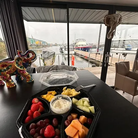 Exclusieve Houseboat La Mare 12 X 5 Meter Met Sauna En Hottup *