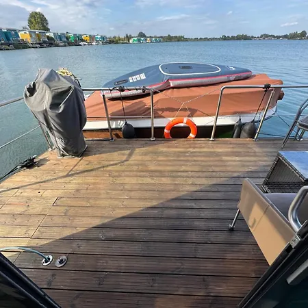 Exclusieve Houseboat La Mare 12 X 5 Meter Met Sauna, Hottup En Airco Maasbommel