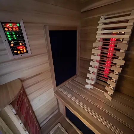 Exclusieve Houseboat La Mare 12 X 5 Meter Met Sauna, Hottup En Airco Botel Maasbommel