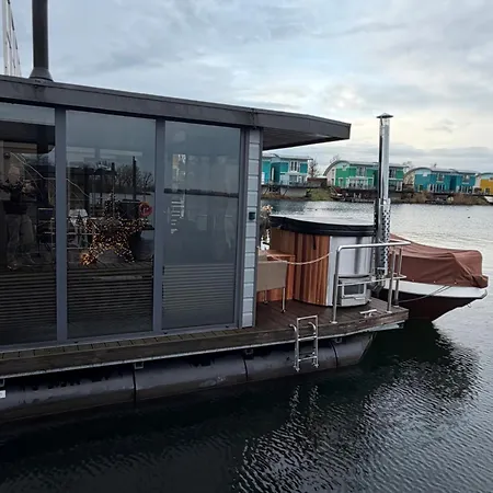 Exclusieve Houseboat La Mare 12 X 5 Meter Met Sauna, Hottup En Airco