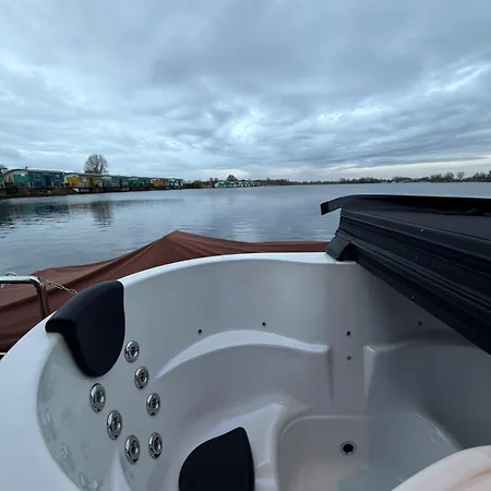 Exclusieve Houseboat La Mare 12 X 5 Meter Met Sauna En Hottup Botel *