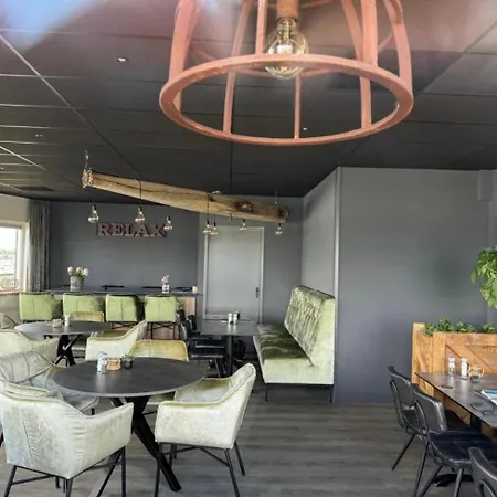 Exclusieve Houseboat La Mare 12 X 5 Meter Met Sauna En Hottup