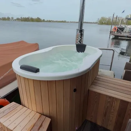 Exclusieve Houseboat La Mare 12 X 5 Meter Met Sauna, Hottup En Airco * Maasbommel