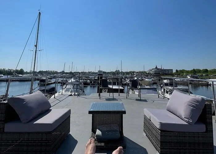 Exclusieve Houseboat La Mare 12 X 5 Meter Met Sauna