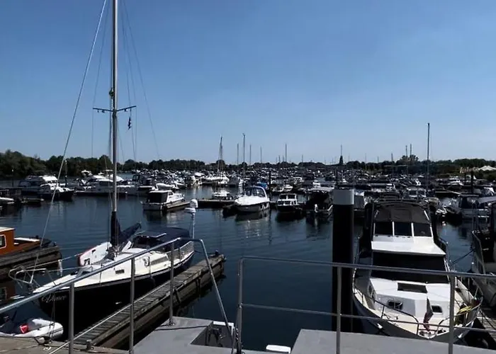 Båthotell Exclusieve Houseboat La Mare 12 X 5 M, Vanaf 13 Januari 2026 Met Sauna En Hottup