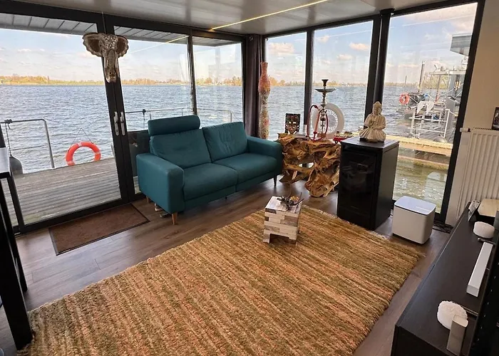 Båthotell Exclusieve Houseboat La Mare 12 X 5 M, Vanaf 13 Januari 2026 Met Sauna En Hottup