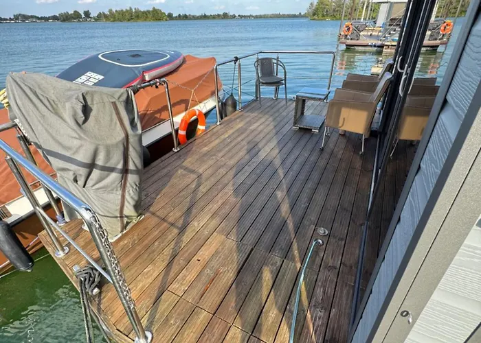 Exclusieve Houseboat La Mare 12 X 5 Meter Met Sauna * Maasbommel