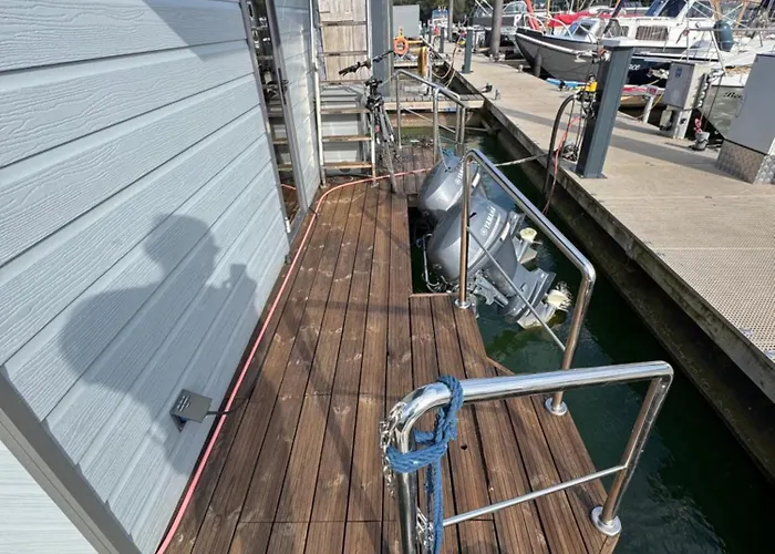 Exclusieve Houseboat La Mare 12 X 5 Meter Met Sauna Botel