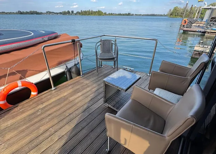 Exclusieve Houseboat La Mare 12 X 5 M, Vanaf 13 Januari 2026 Met Sauna En Hottup Båthotell