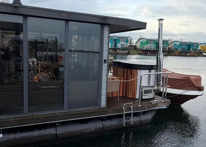 Exclusieve Houseboat La Mare 12 X 5 Meter Met Sauna