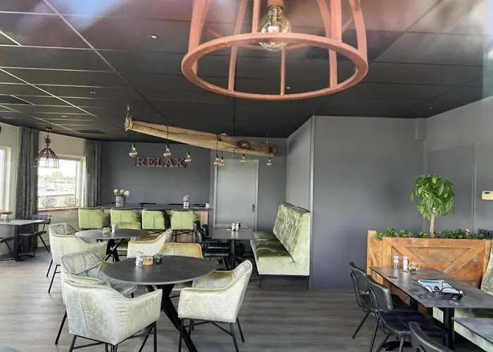 Exclusieve Houseboat La Mare 12 X 5 M, Vanaf 13 Januari 2026 Met Sauna En Hottup